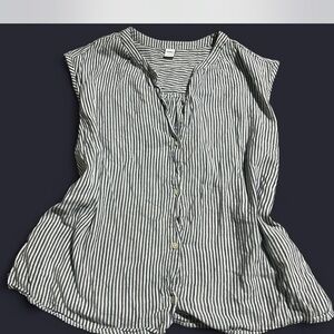 Old Navy Black and White Striped Button Down Shirt